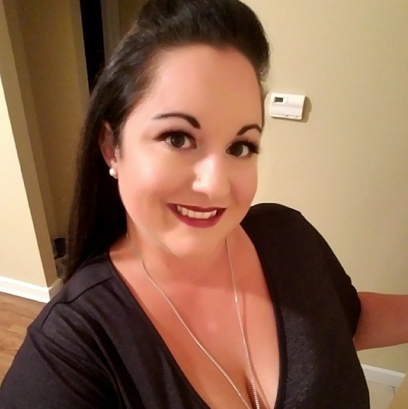 Meet your Posher, Sharron - Picture 1 of 1